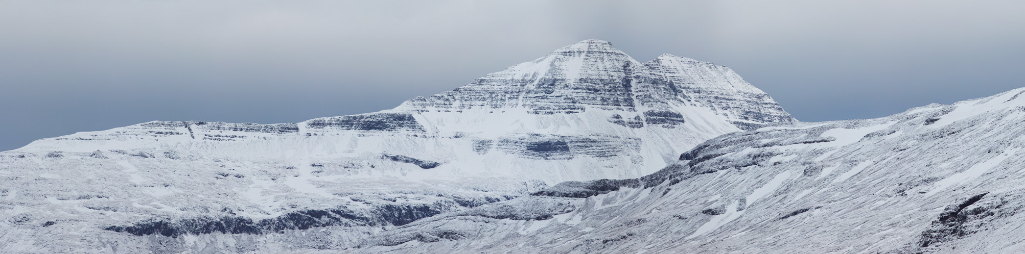 Berg in den Westfjorden Pano #26576