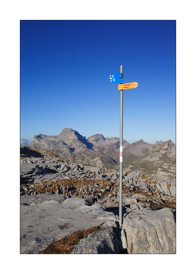 Mären Wanderwegweiser #24418