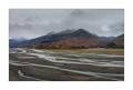 Flusslandschaft und farbige Berge #33266